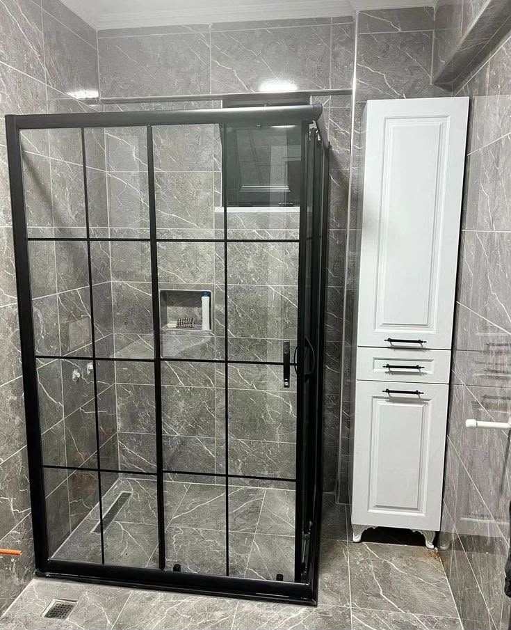 Duşakabin montajı — banyo yenileme çalışması